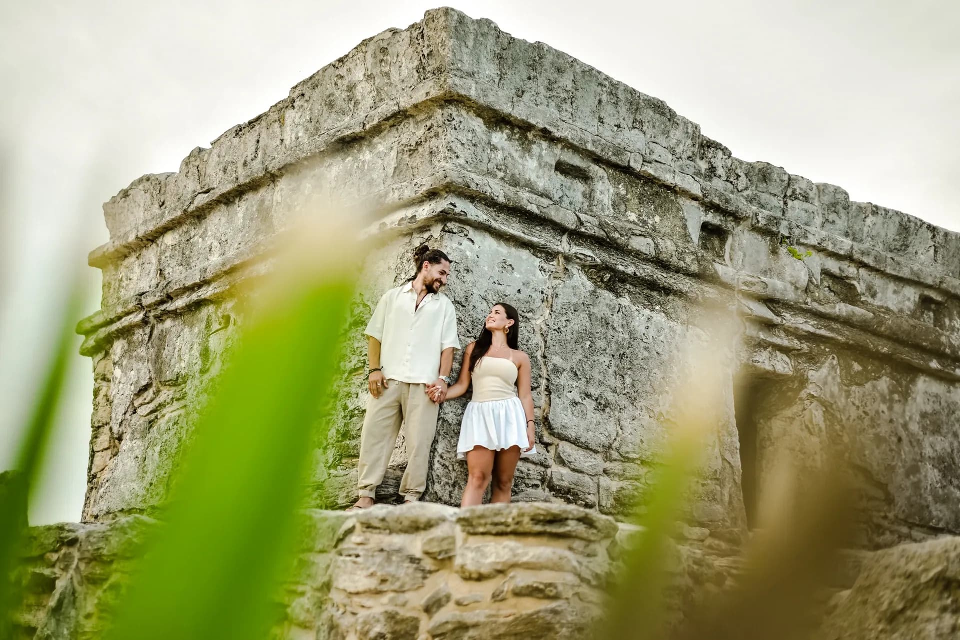 Couple session at the Tulum ruins