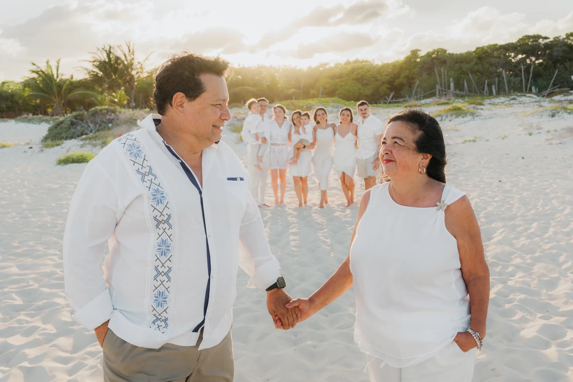 Grandparents on the beach, Cancún