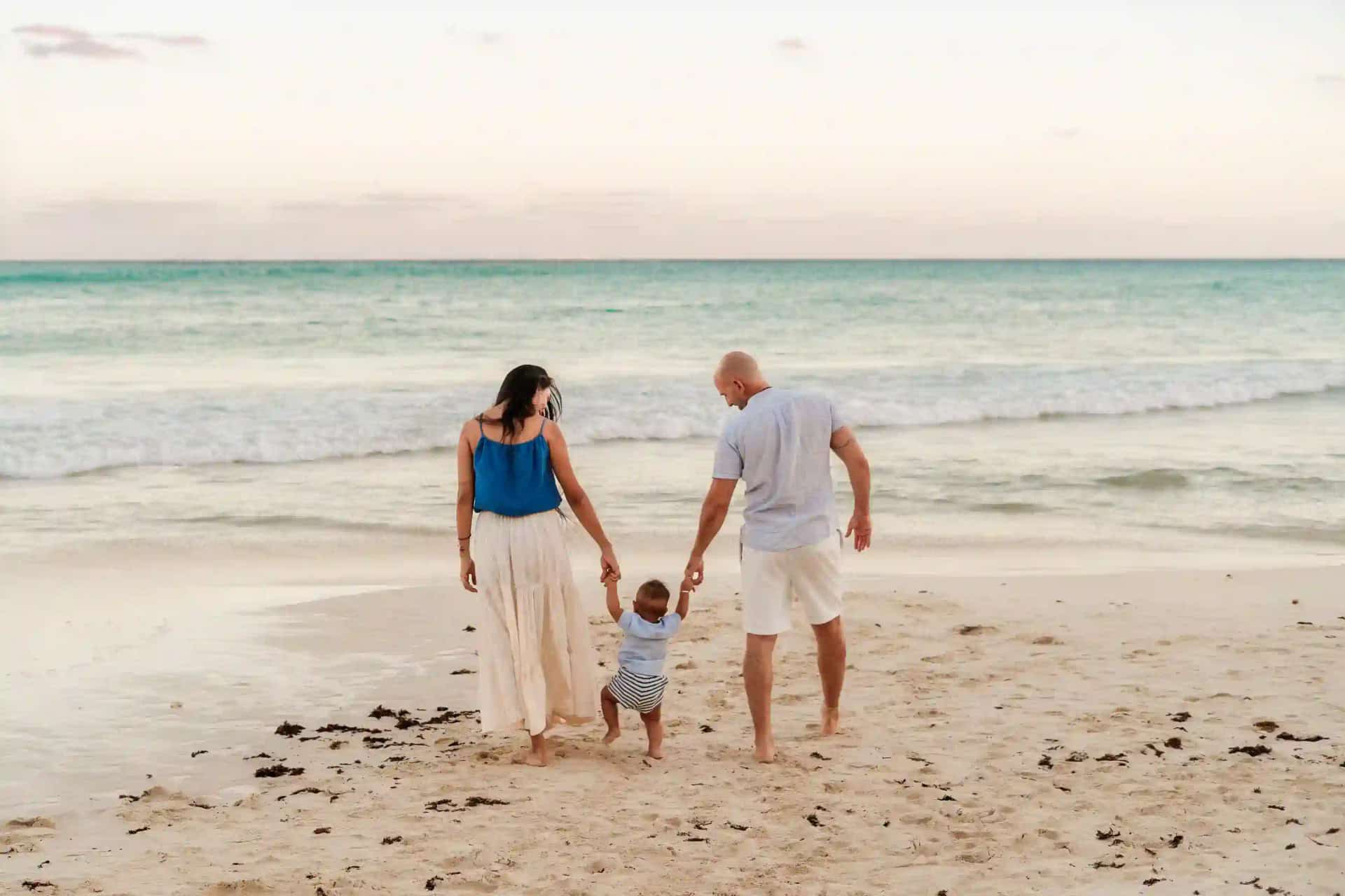 Family session with baby, Riviera Maya beach