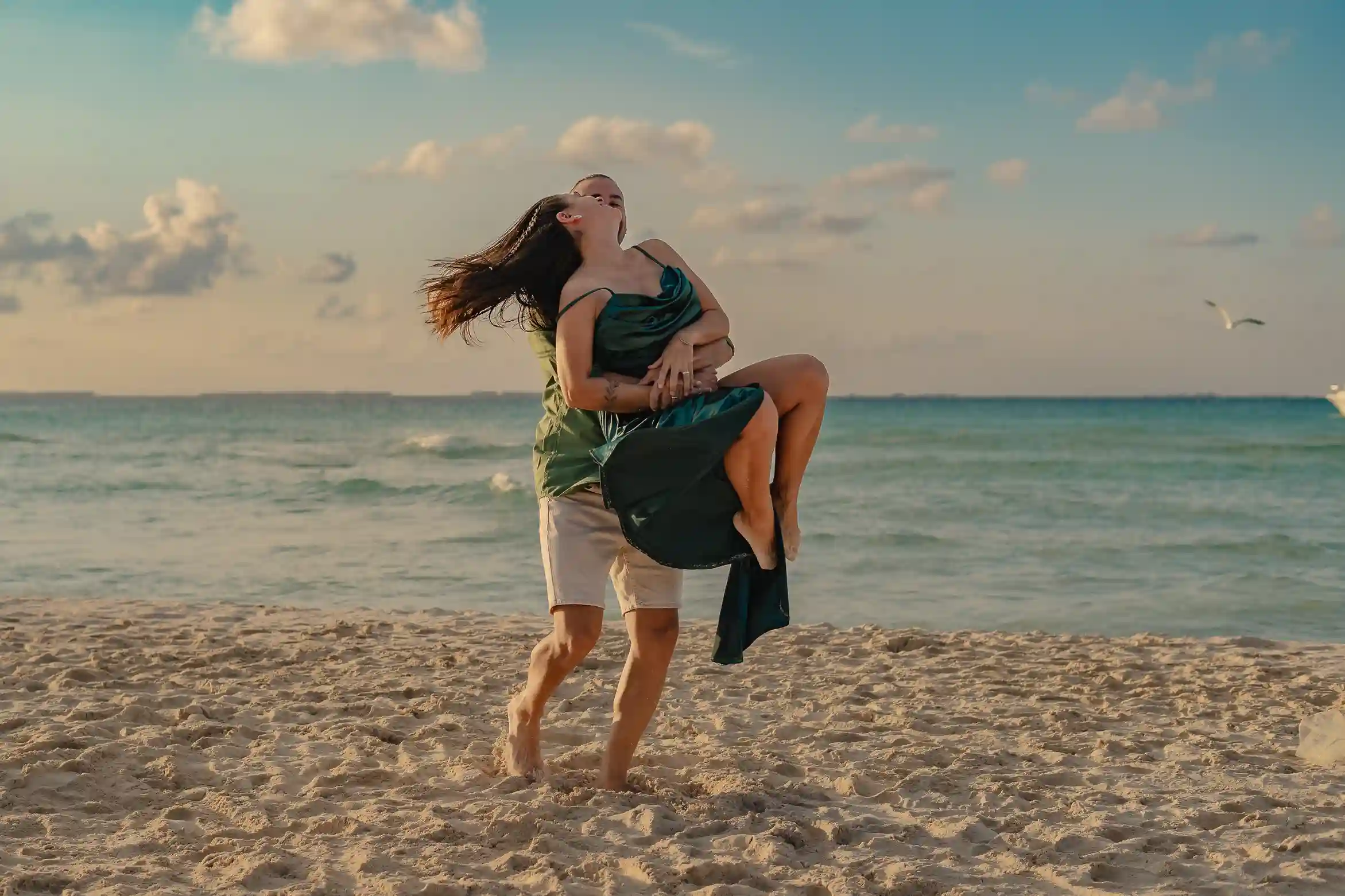 Couple photo session at Riviera Maya sunset
