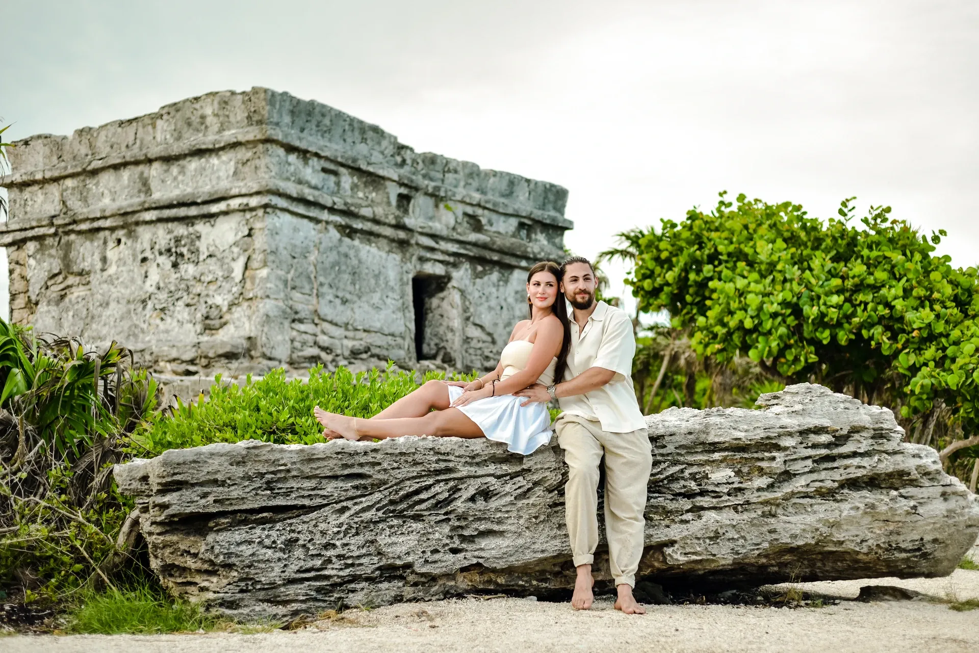Couple session at the Tulum ruins