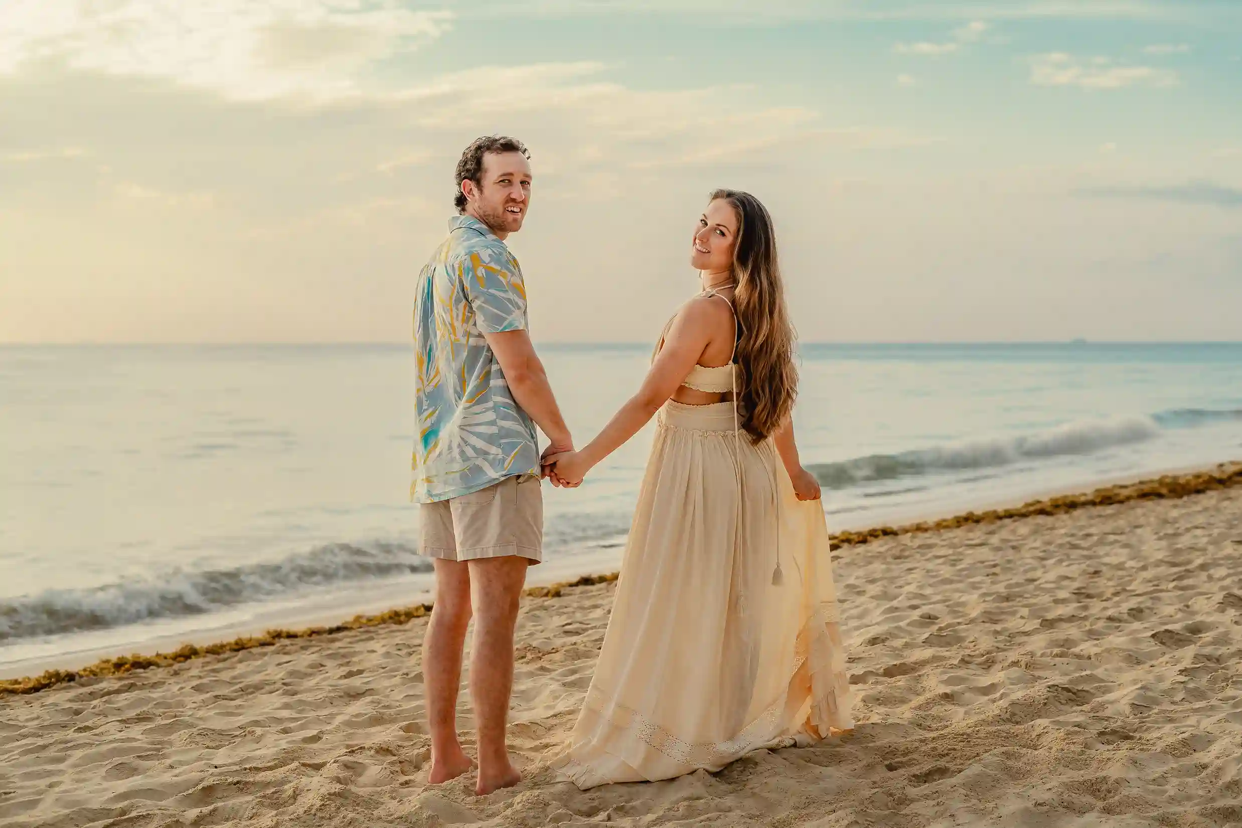 Engagement session on the beach, Cancún