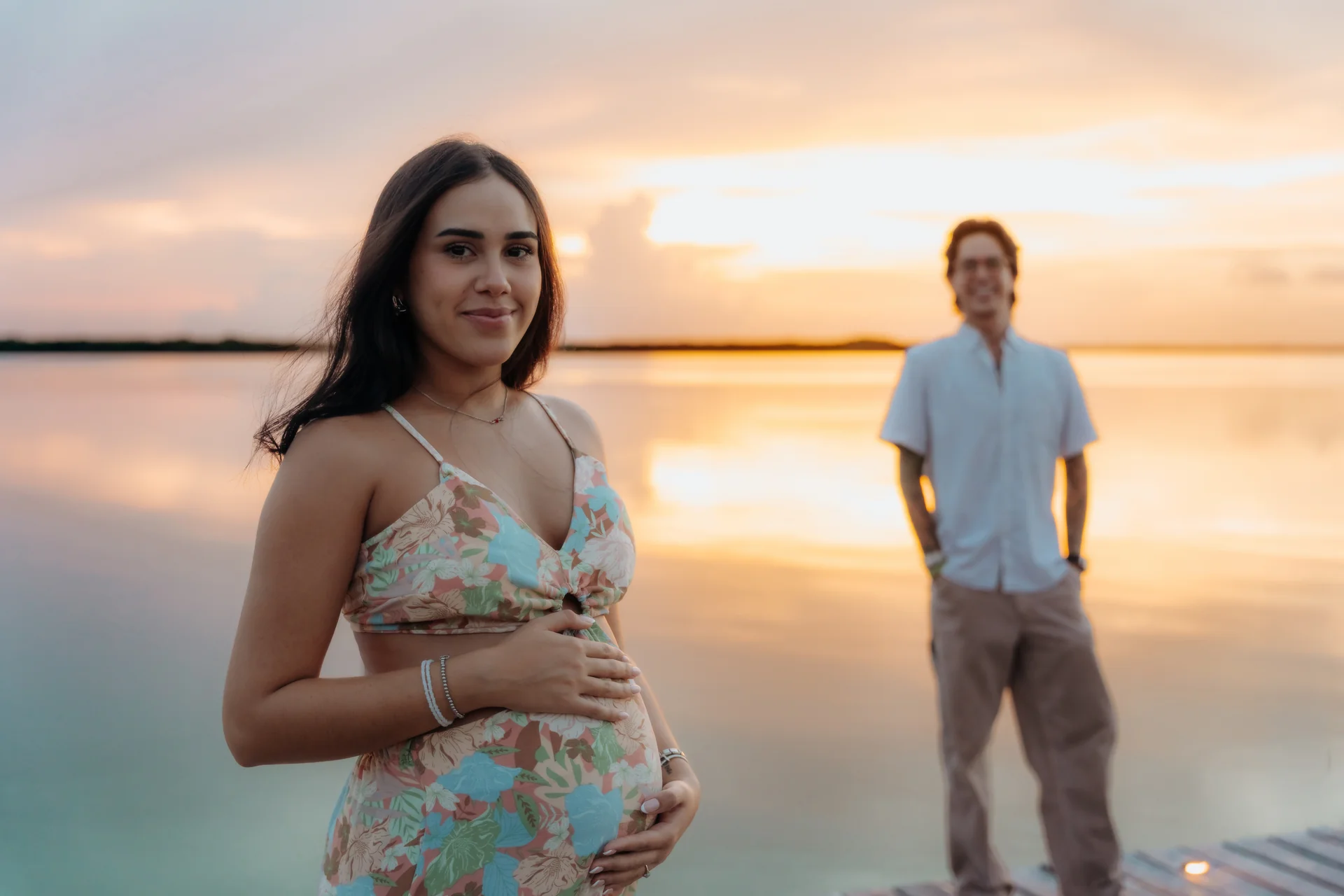Couple holding each other after saying yes, Navios restaurant, Cancún